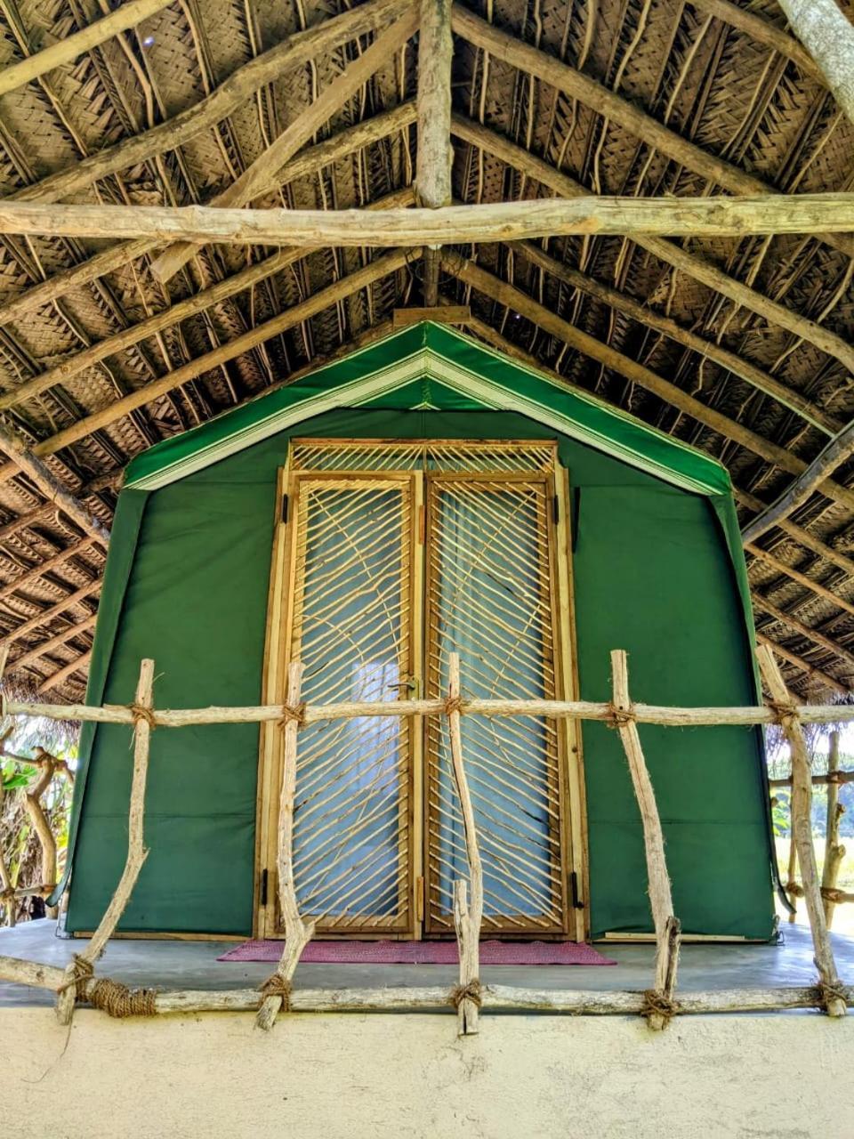 Lodge Nirvaan Safari *
